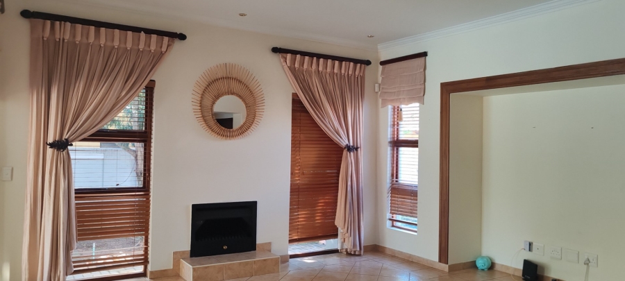 4 Bedroom Property for Sale in WestLake Country Safari Estate North West